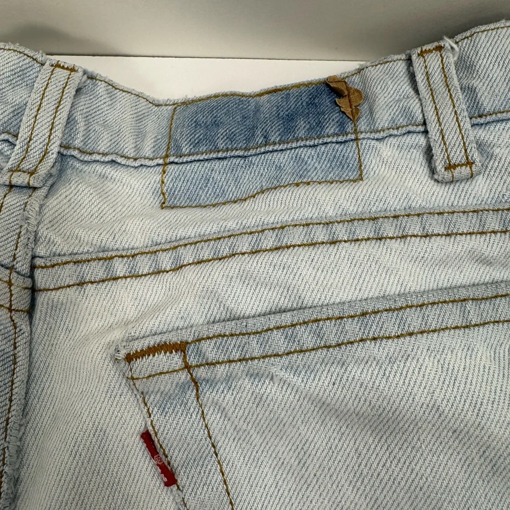 Levis embrace relaxed